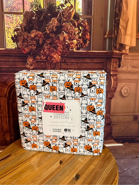 Deborah Connolly Other - Deborah Connolly Halloween Puppy Dog Queen Sheets Set NWT Fur Baby Parent